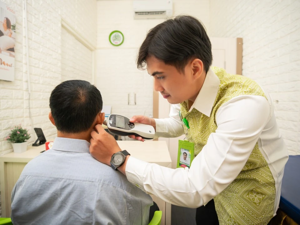 Hearing Care Center RS Sari Asih: Solusi Pendengaran Komprehensif untuk Semua Usia di Tangerang dan Banten